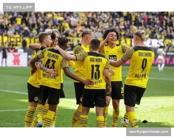 图多尔首秀战术实验失败 三后卫与四后卫切换导致防守混乱